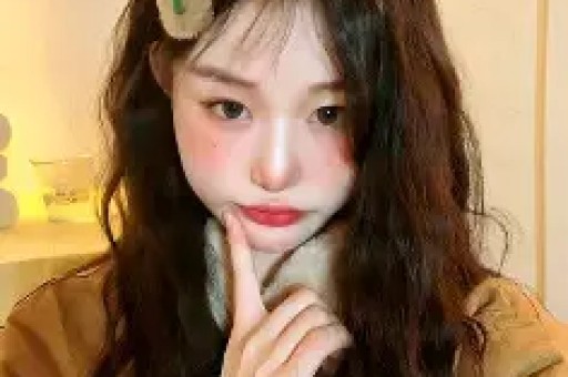 莫氏鸡煲老板为抗拒走红“自黑”食材为冰冻鸡现场食客不信：我亲眼看到他们抓鸡拔毛